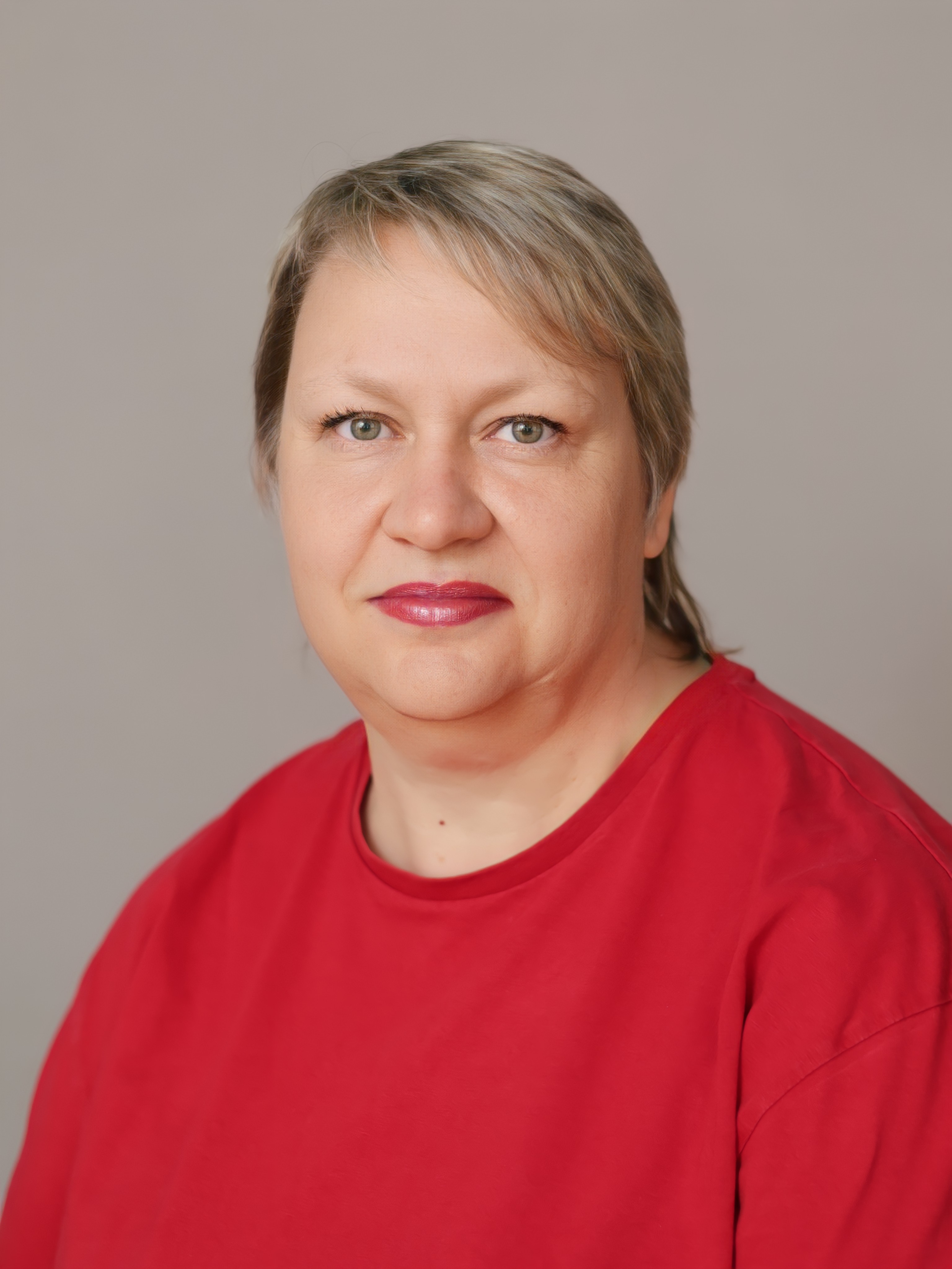 Литвинова  Светлана Васильевна.